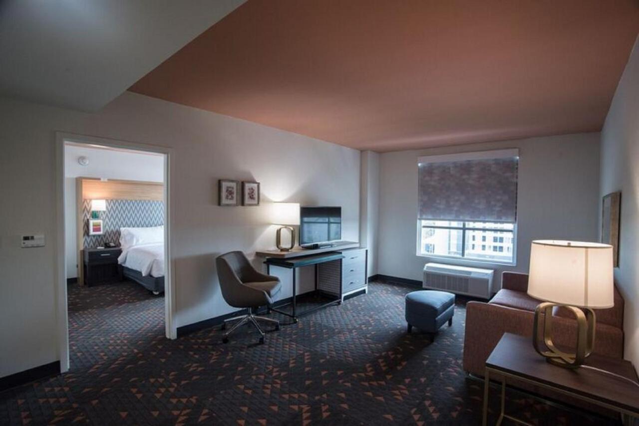 Holiday Inn Lexington - Hamburg By Ihg Eksteriør bilde